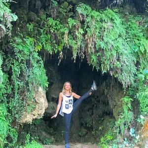 Meet your Posher, Lizzie