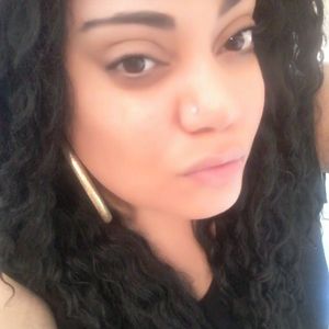 Meet your Posher, Inez