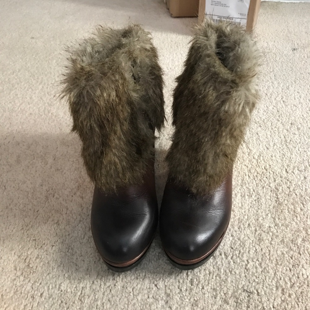 Vince Camuto wedges