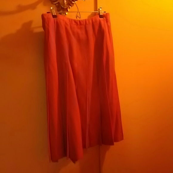 Clothing - Picture 3 of 3