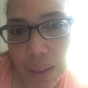 Meet your Posher, Ysis