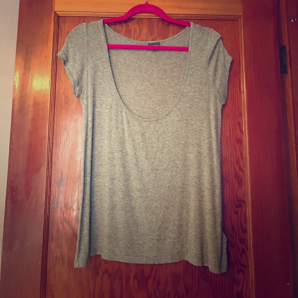 Urban Outfitters gray scoop neck tee size S