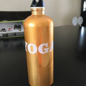 NWT lululemon water bottle
