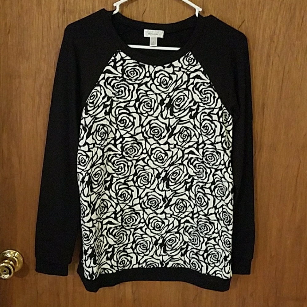 Black and white top