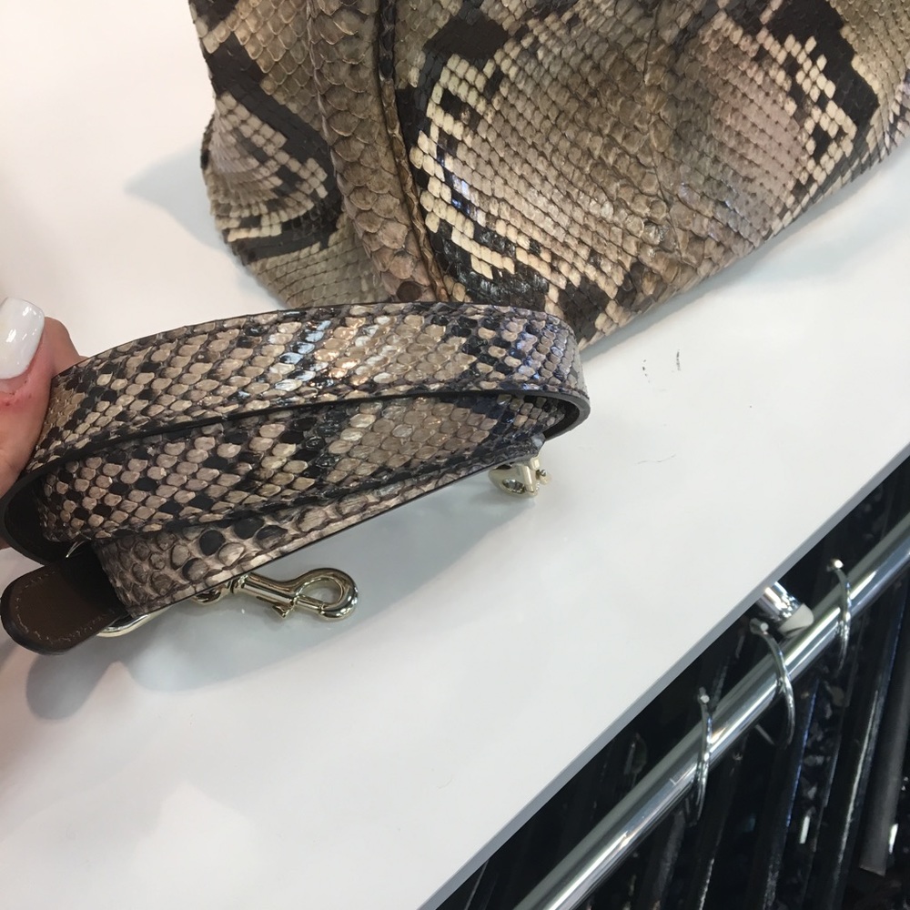 NWT GUCCI Exclusive Snakeskin Purse - Picture 5 of 8