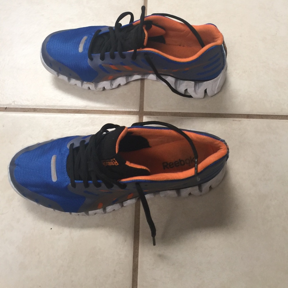 Reebok woman sneakers 6.5