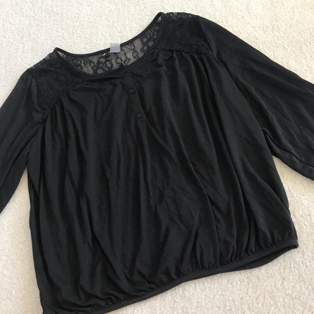 H&M blouse with lace on top back
