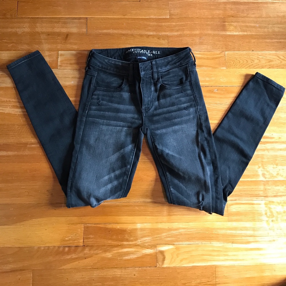 American Eagle black ripped skinny jeans size 2