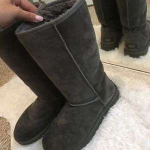 Classic grey tall UGG boots!