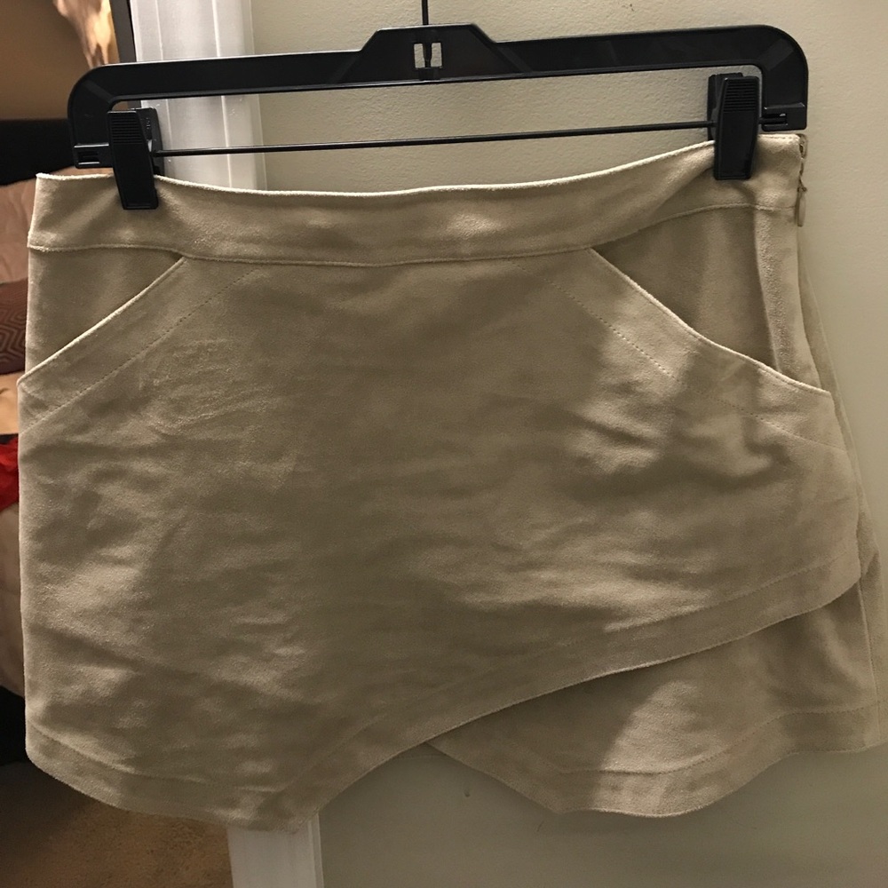 BCBG suede skirt