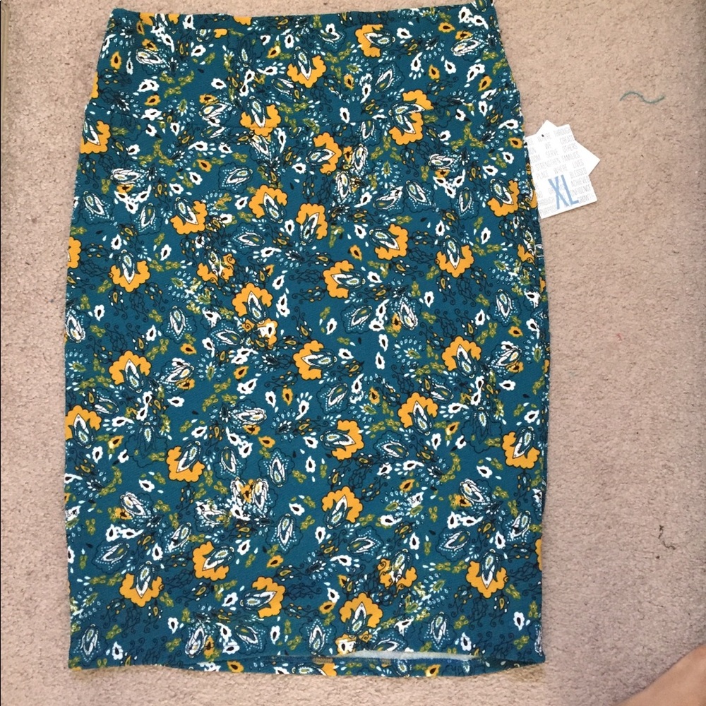 LuLaRoa skirt