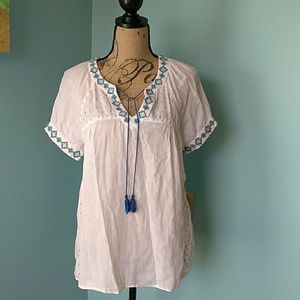 Vintage America peasant embroidered top