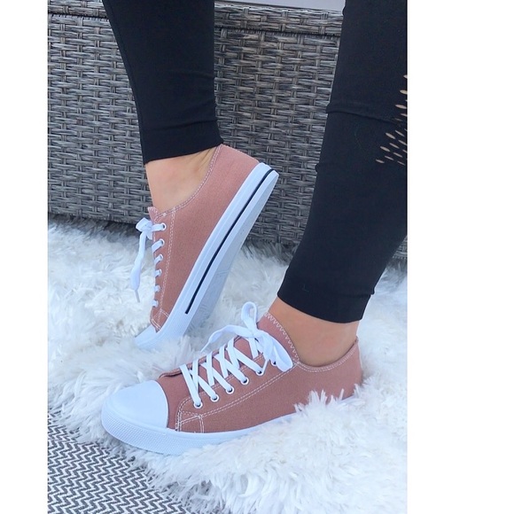 Shoes - Sold out // JORDAN Mauve Sneakers