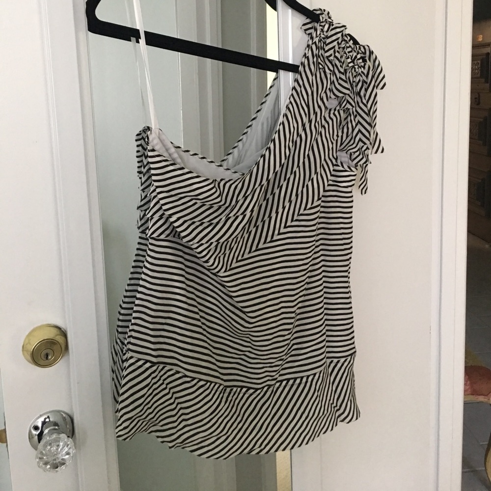 One shoulder bcbgmaxazaria top