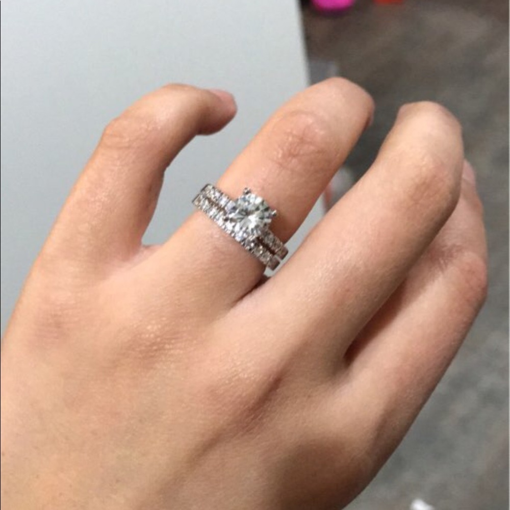 "Caroline" 2ct Round Cut Wedding Ring Set