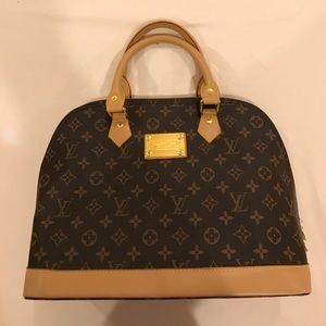 "Louis Vuitton" bag