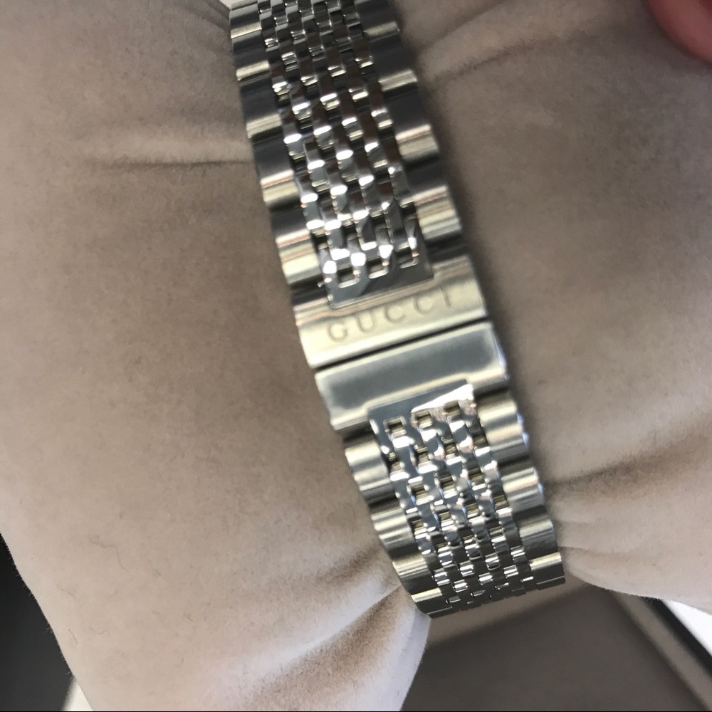 NWT GUCCI Silver Watch - Picture 4 of 5