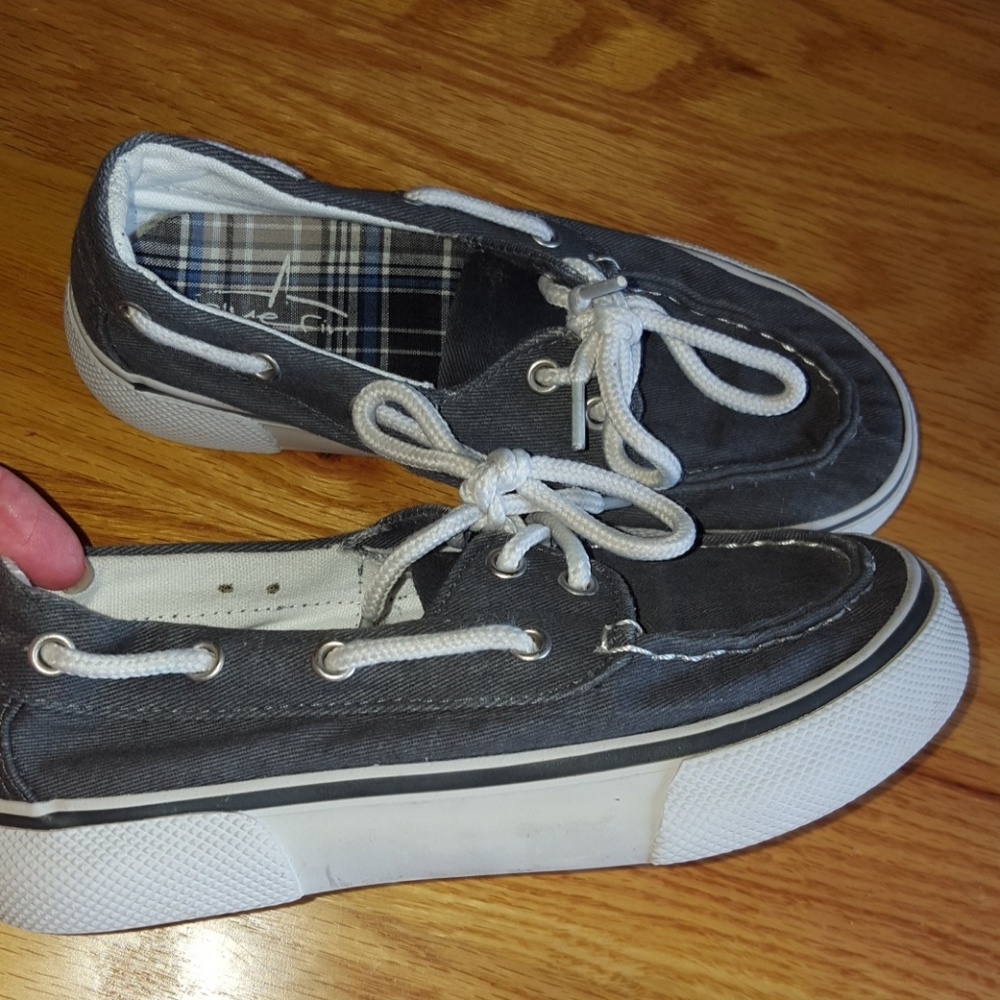 Boys Gray slip on canvas shoes