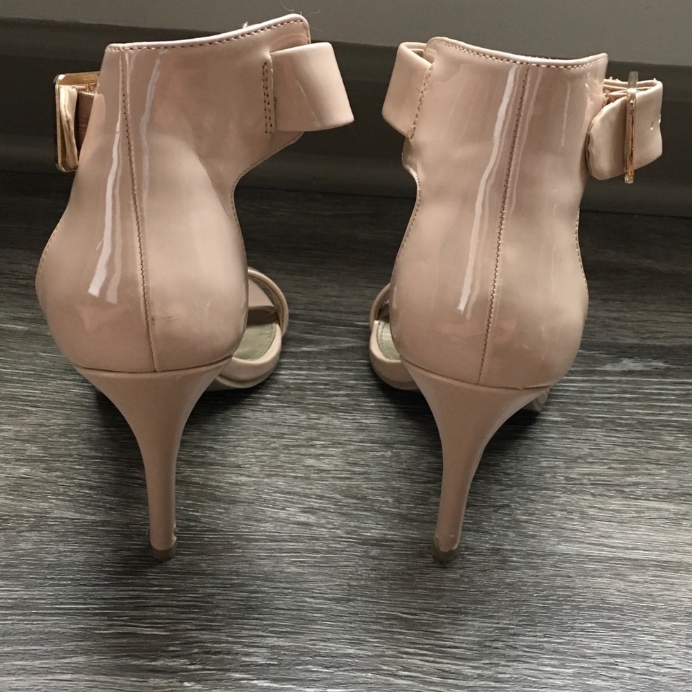 🔥🔥HOST PICK🔥🔥 Nude Sandals 👡👡 - Picture 2 of 3