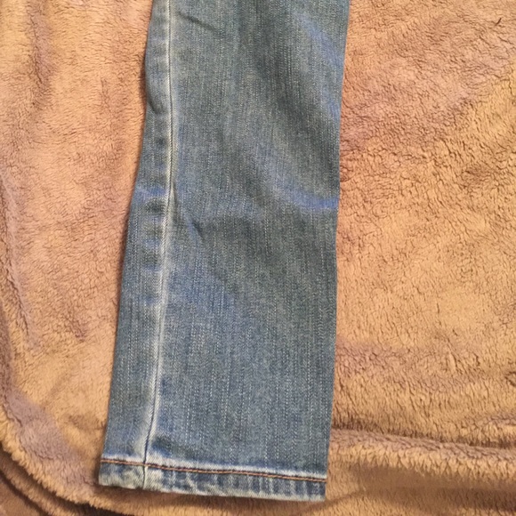 High - Waisted American Eagle blue jean - Picture 4 of 4