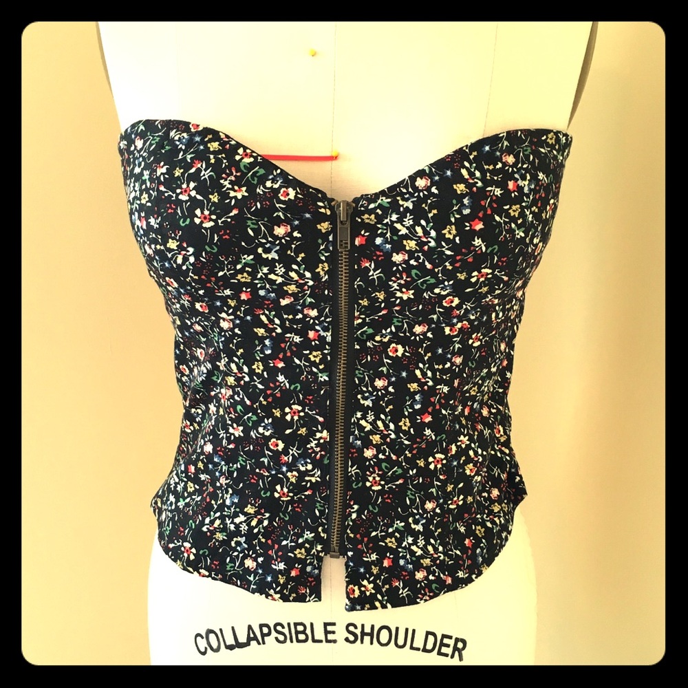 Cotton strapless top with flowers