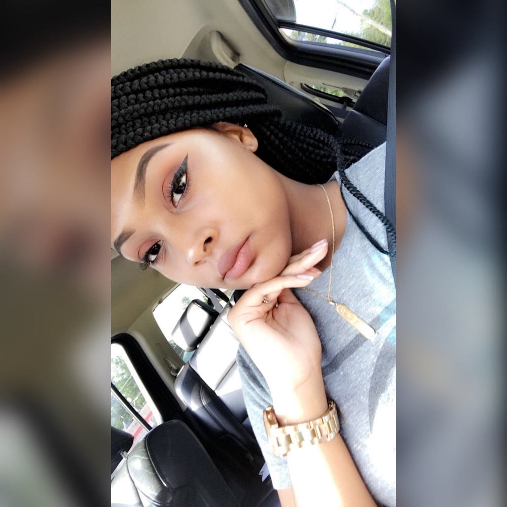 Meet your Posher, Jasmine