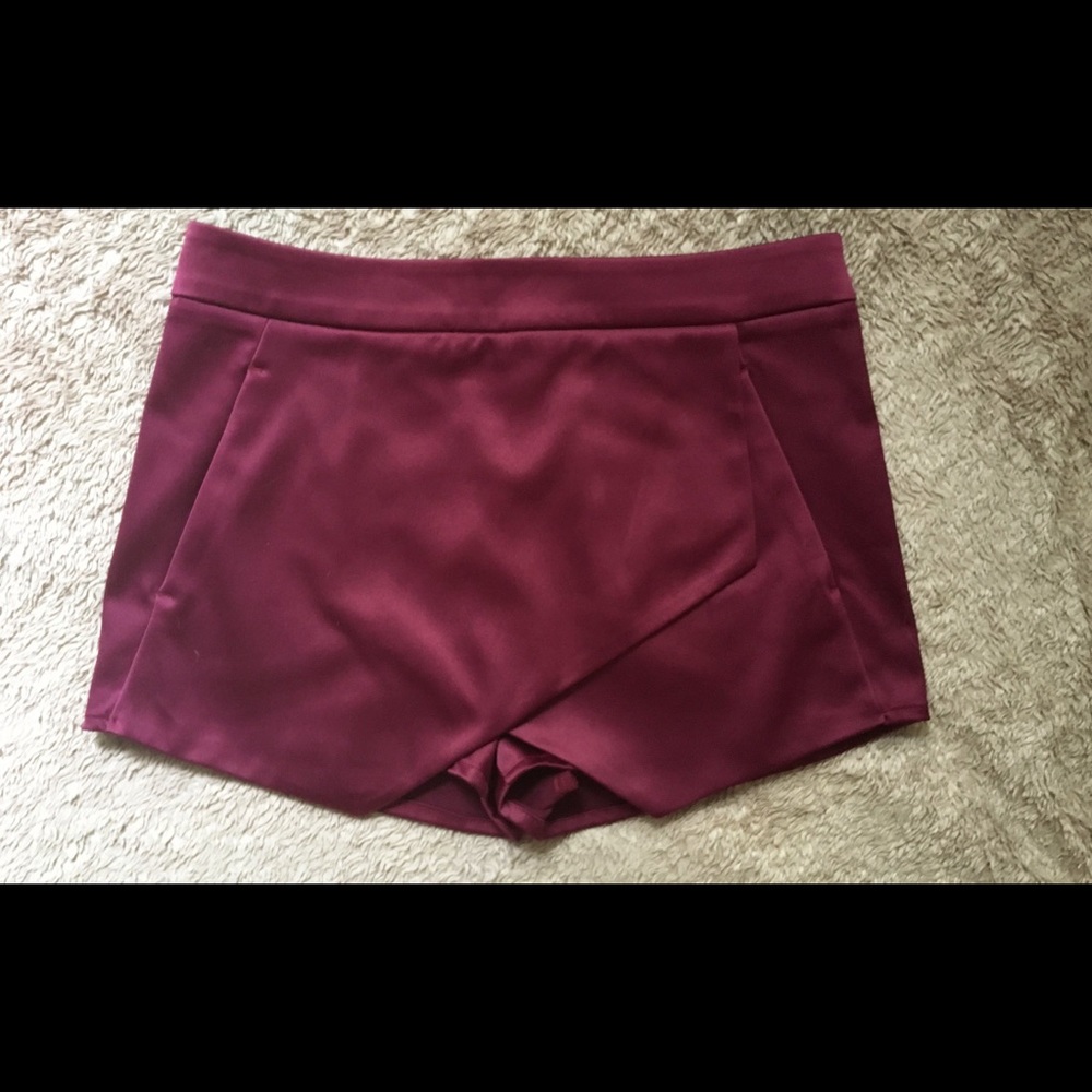 Maroon satin short/skirt