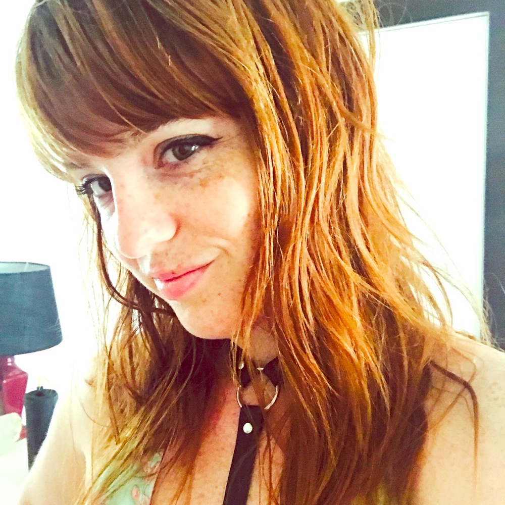 Meet your posher, Corinne!