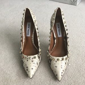 Size 5 Steve Madden faux snakeskin and stud pumps