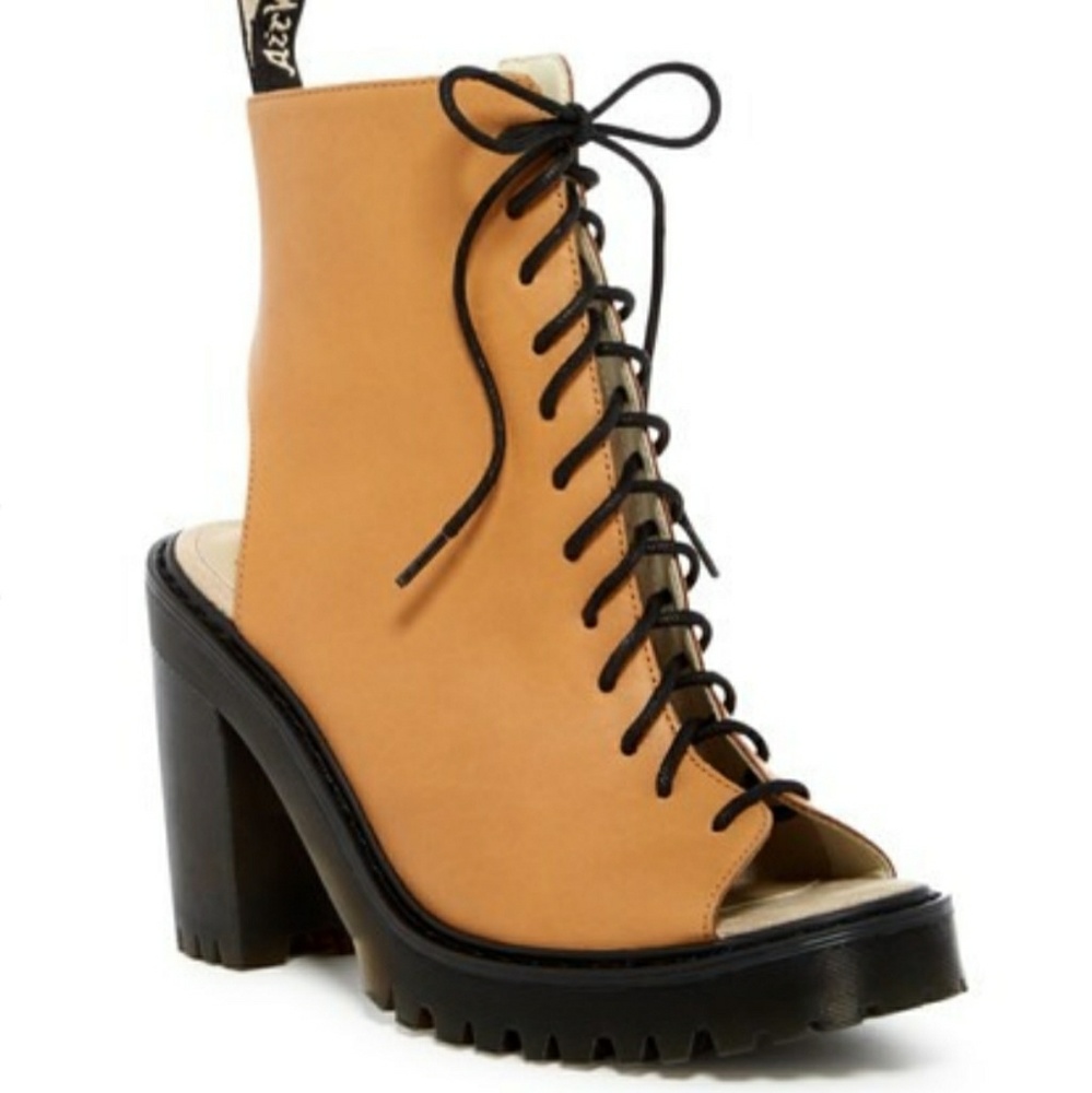 SOLDxDr.Martens