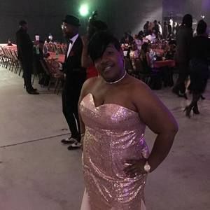 Meet your Posher, Suzette