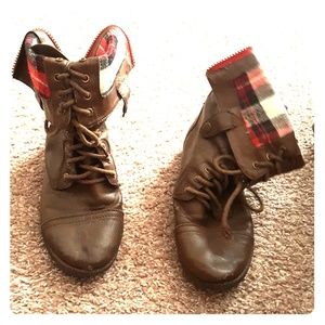 BOOTS with flip down option