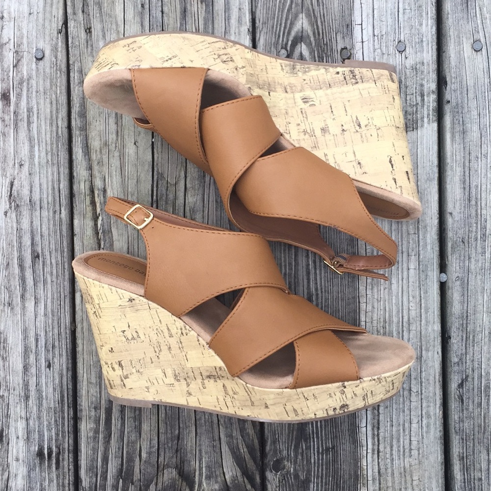 ✨HPx2✨Platform Heels - Picture 1 of 6