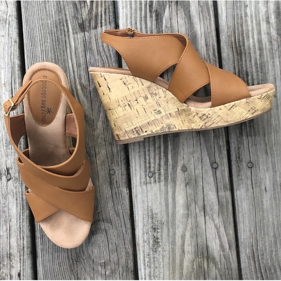 ✨HPx2✨Platform Heels - Picture 3 of 6