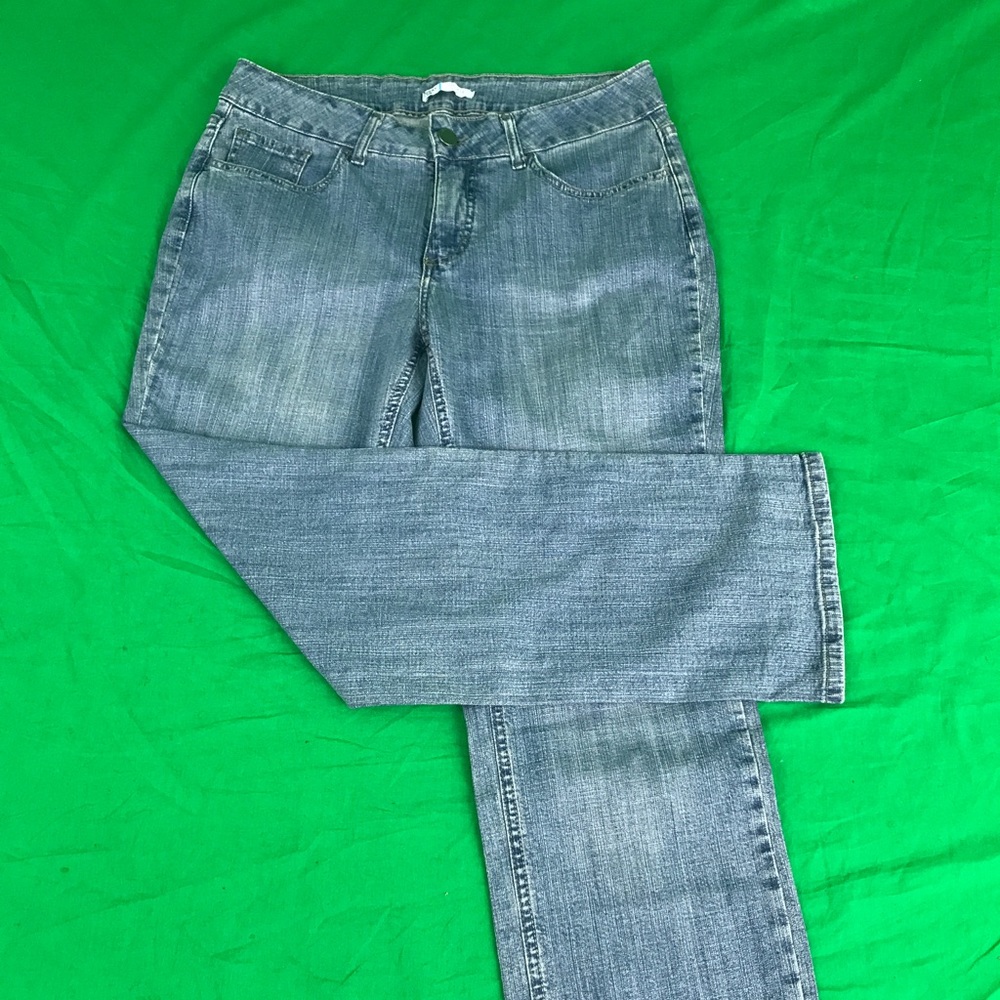 Women's Midrise Slimming Straight Leg Jean