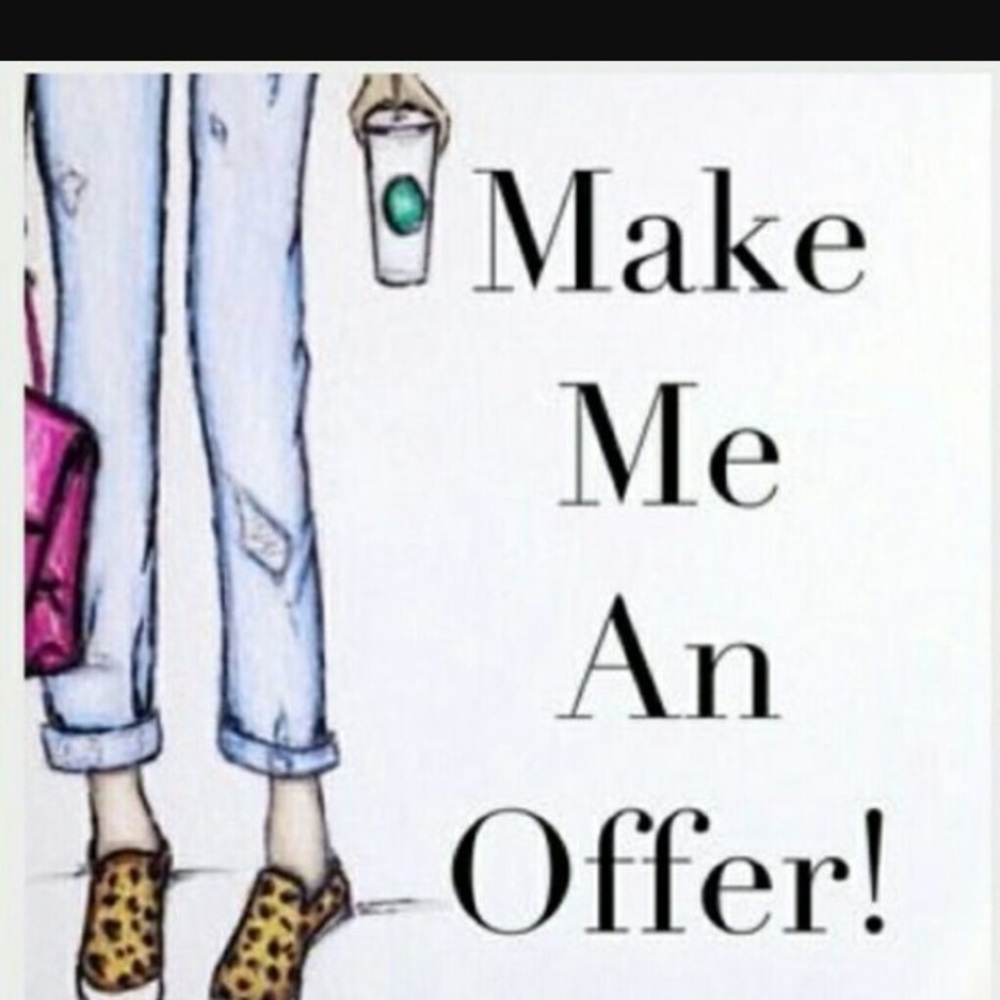 It's the Make Me an Offer Closet Sale!!!🎉🎊