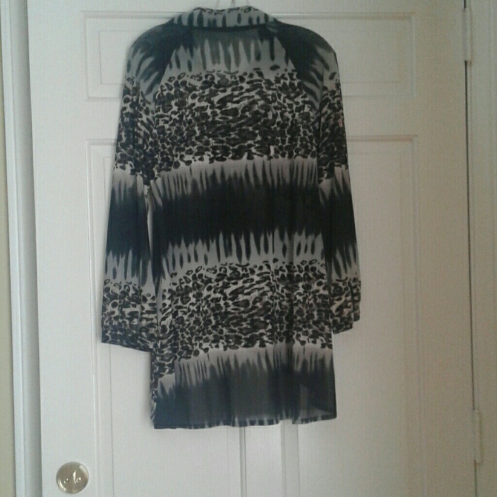 Blouse - Picture 2 of 4