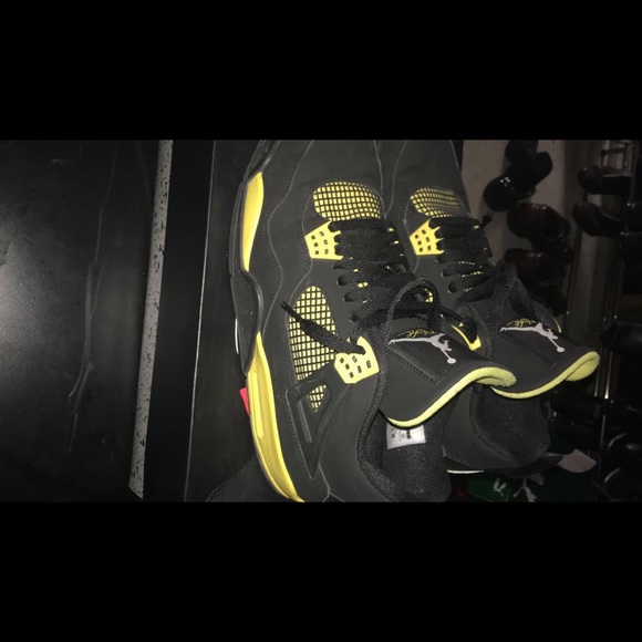 Thunder 4s - Picture 2 of 4