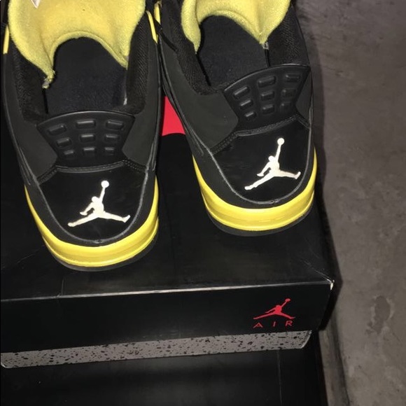 Thunder 4s - Picture 3 of 4