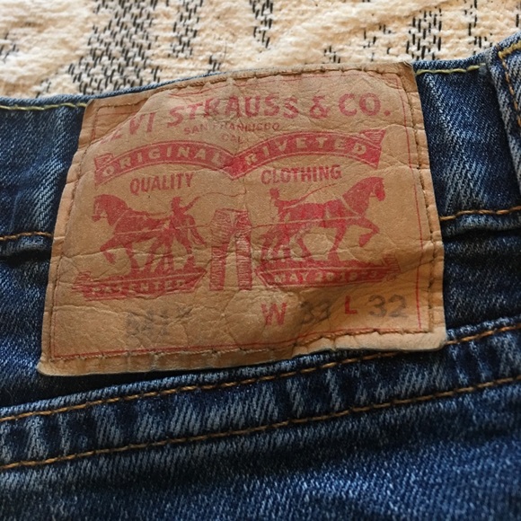 Men's Levi Jeans - Picture 2 of 4