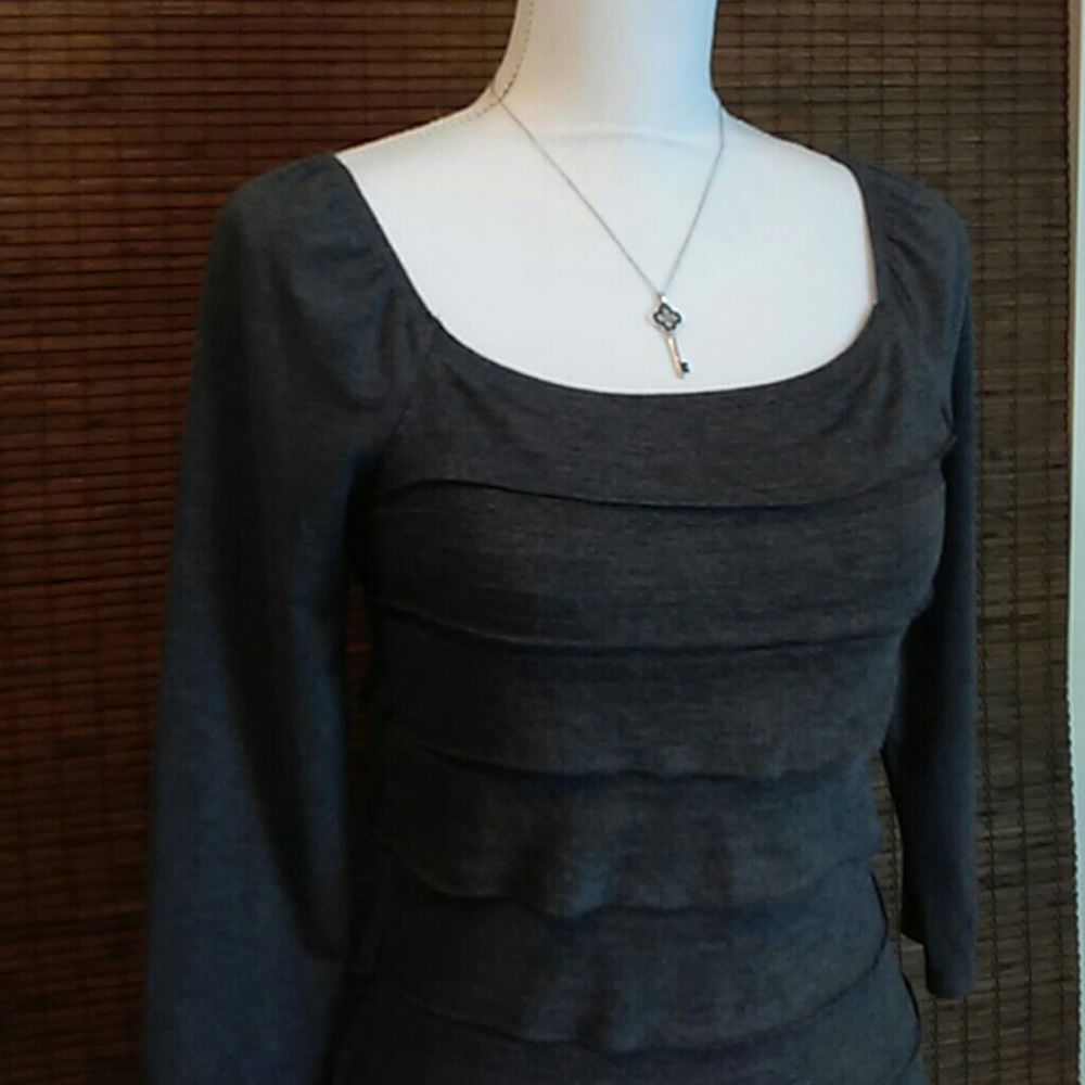 Max Studio Tiered Ruffle 3/4 Sleeve Top - Picture 2 of 4