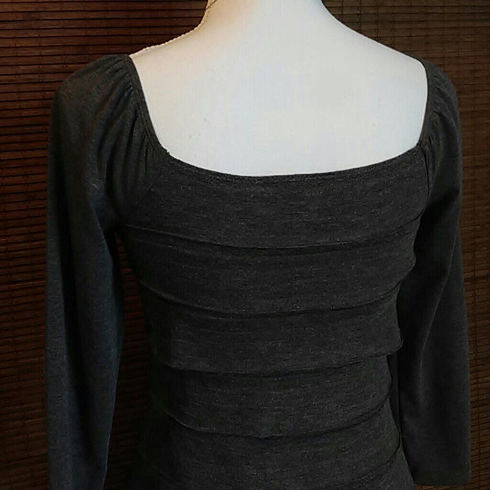Max Studio Tiered Ruffle 3/4 Sleeve Top - Picture 4 of 4
