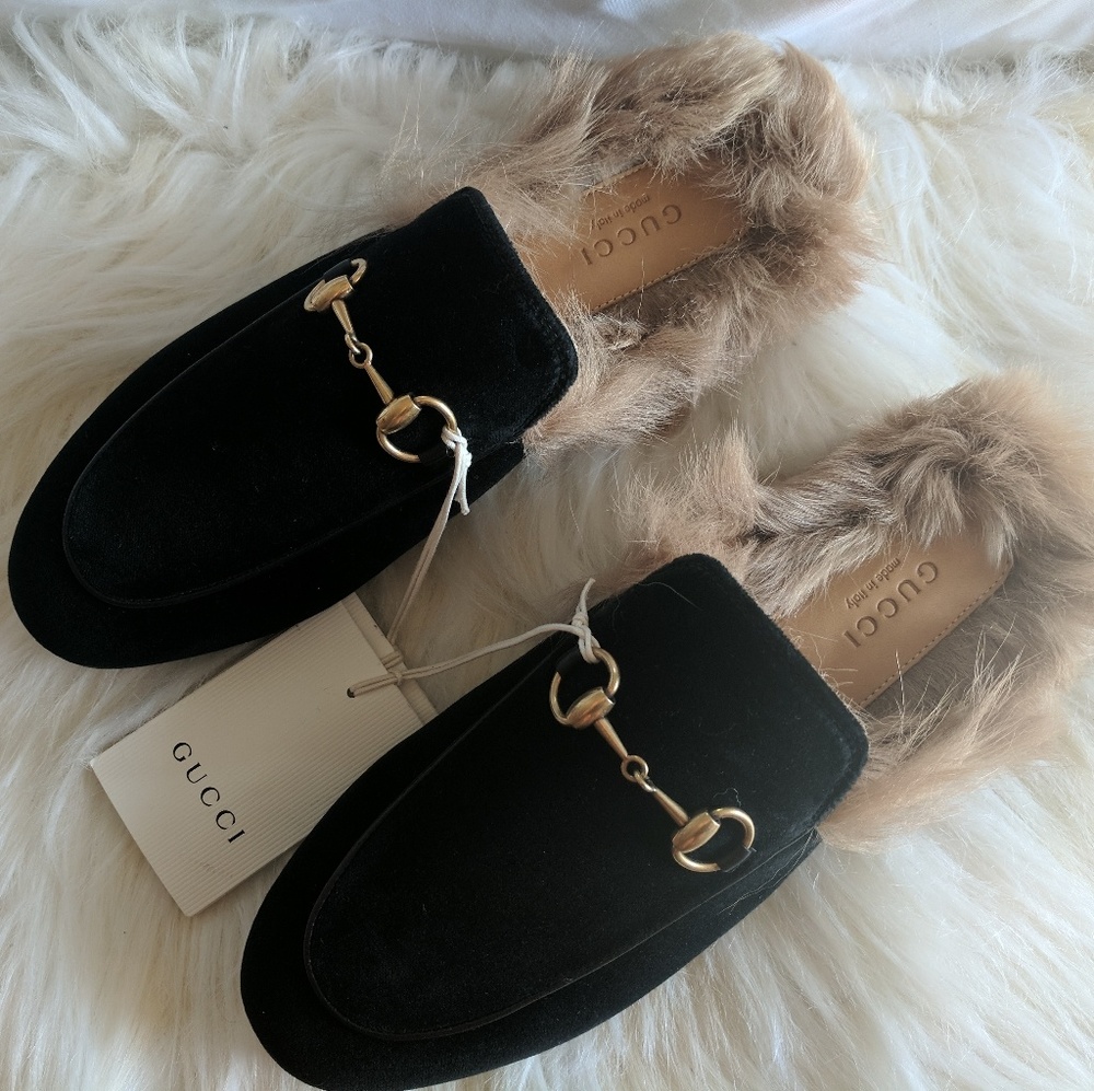 Gucci Princetown Black Velvet Slippers with Fur - Picture 1 of 4