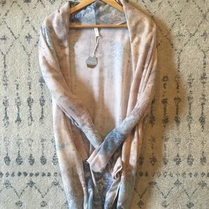 Gorgeous pink and pattern long cardigan