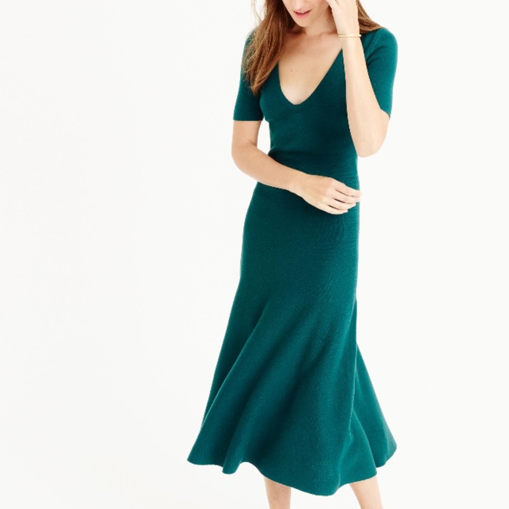 Looking for this J Crew dress in a size 6 or 8