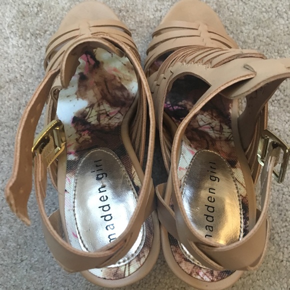 Madden Girl Chunky Heels - Picture 4 of 5