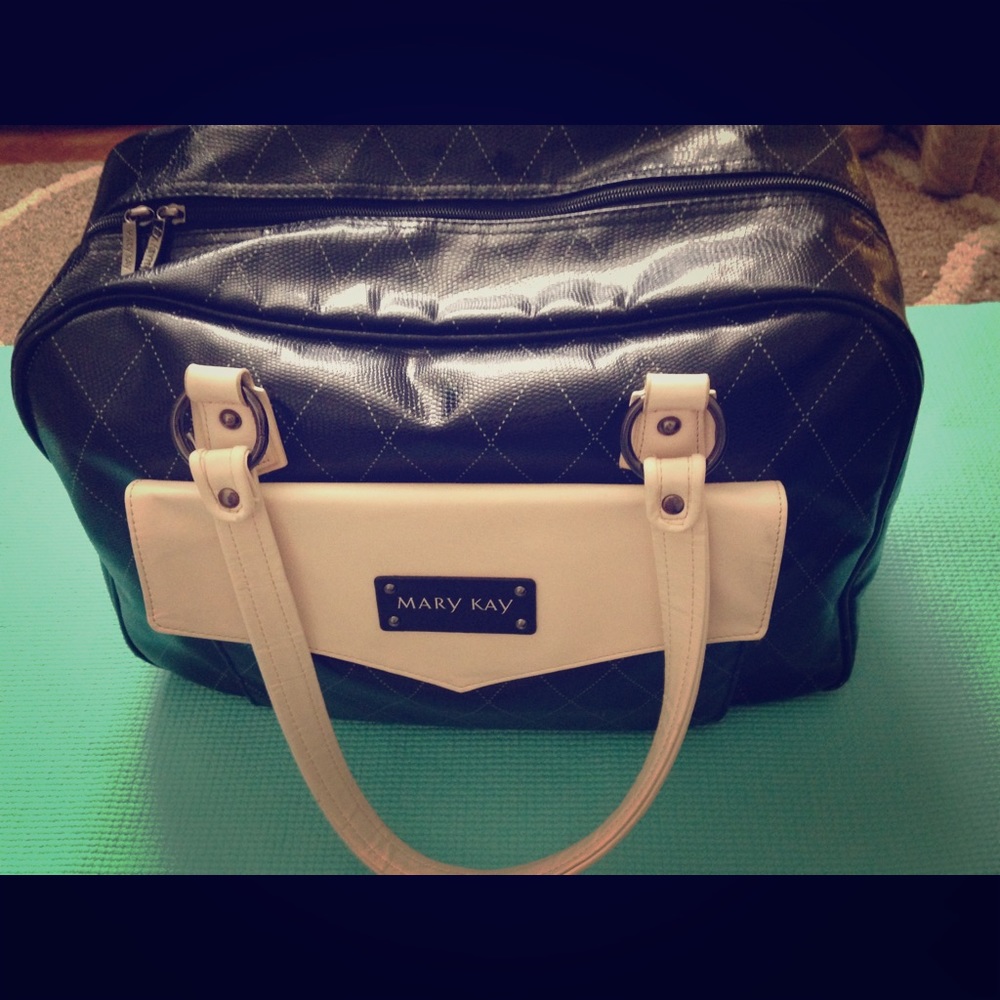 Mary Kay Travel/MakeUp Tote.
