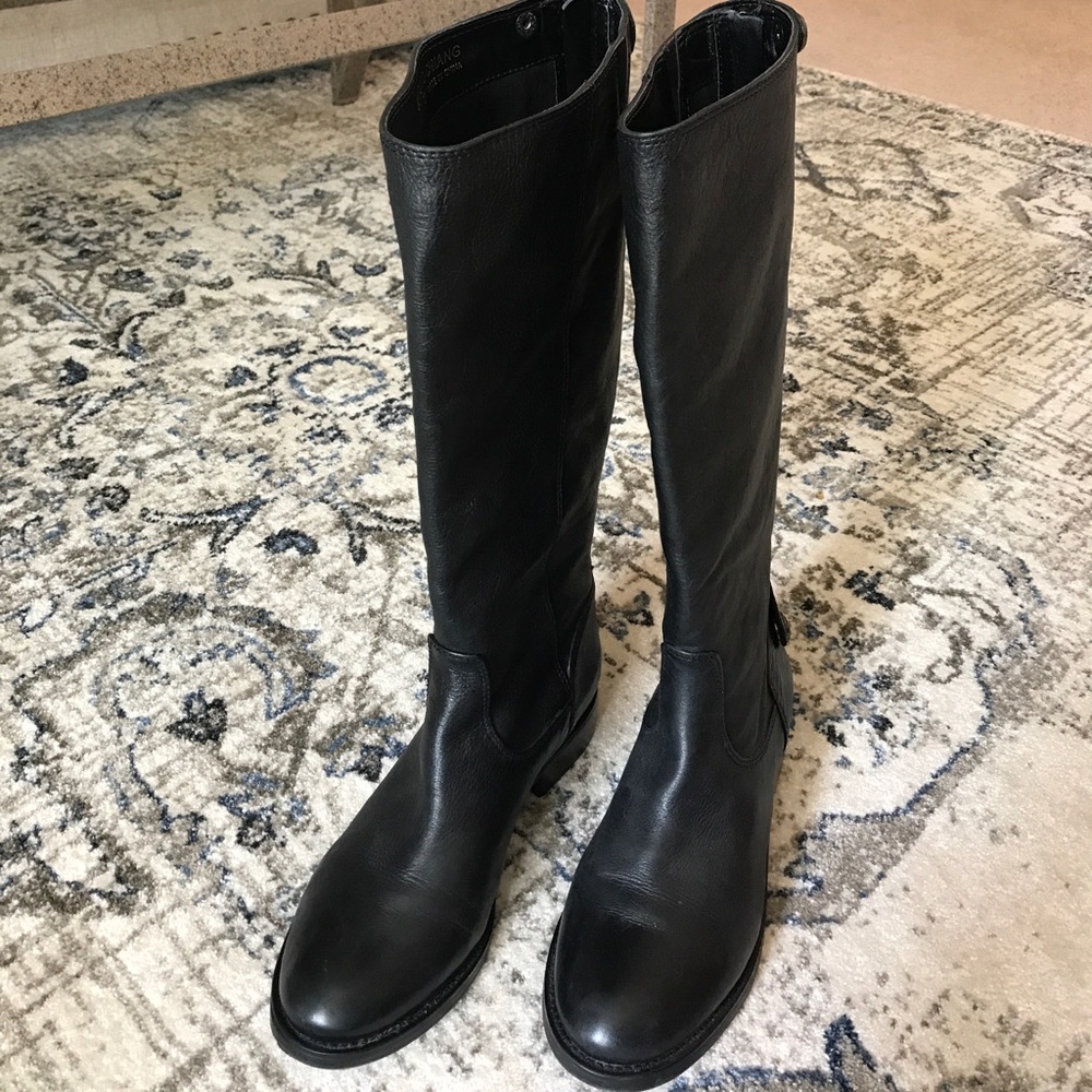 Size 8.5 Arturo Chiang Riding Boots