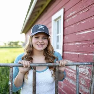 Meet your Posher, Hannah