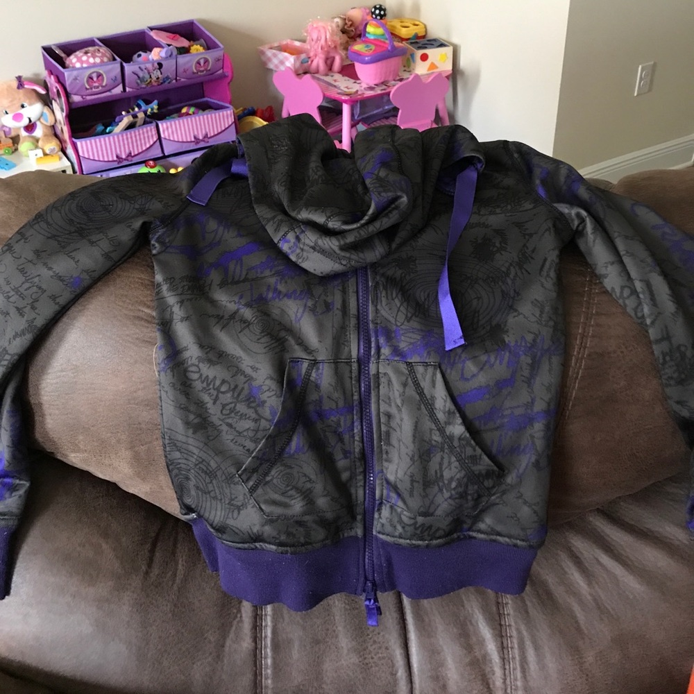 Sweat jacket with hood reversible
